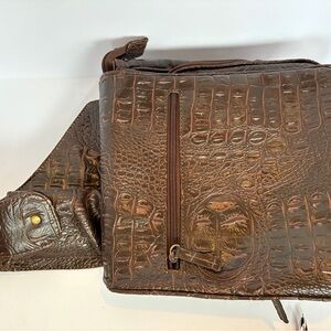 Source Unknown Dark Brown Crocodile-Embossed Messenger Bag P246